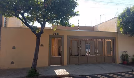 Imperdível oportunidade: Casa à venda em Birigüi-SP, Jardim São Braz, 3 quartos, 1 suíte, 2 salas, 3 banheiros, 5 vagas, 192m²!