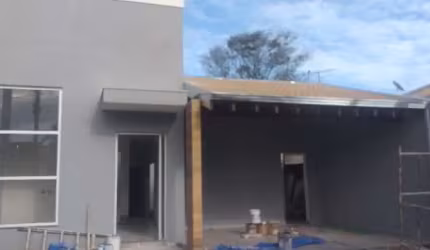 Casa de alto padrão em condomínio com 3 quartos e 2 suítes em Birigüi-SP, Residencial Veneza - 180m² - 2 vagas - 5 banheiros