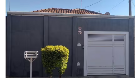 Casa à venda em Birigüi-SP, Residencial Prefeito Mário Crêm: 2 quartos, 2 suítes, 2 salas, 3 banheiros, 1 vaga, 144 m².