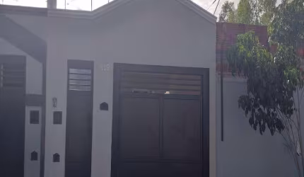 Casa à venda em Birigüi-SP no Bosque da Saúde II: 2 quartos, 1 sala, 1 banheiro, 2 vagas de garagem, 110m² de área.