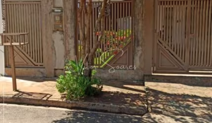 Excelente casa com três quartos à venda no bairro Jardim do Trevo.