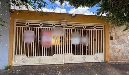 Casa á venda no centro em Birigui, Casa com 3 quartos sendo um deles suíte, com sala de jantar, sala de tv, cozinha, churrasqueira, alarme e garagem