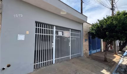 Casa á venda em birigui no bairro simões, casa com garagem, banheiro, 3 quartos e lavanderia