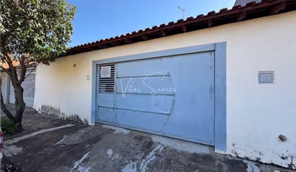 Casa a venda em birigui no Jardim Flamengo, casa com 3 quartos sendo um deles suíte, sala de jantar e sala de tv e uma garagem fechada
