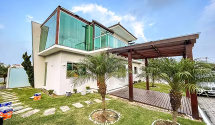 Luxuosa casa com 4 dormitórios à venda, 320 m² por R$ 1.250.000 - Centro - São Pedro da Aldeia/RJ