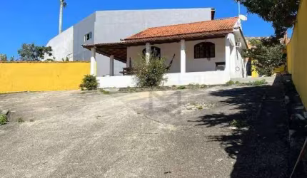 Casa com 2 dormitórios para alugar, 110 m² por R$ 2.300,00/mês - Balneário São Pedro II - São Pedro da Aldeia/RJ