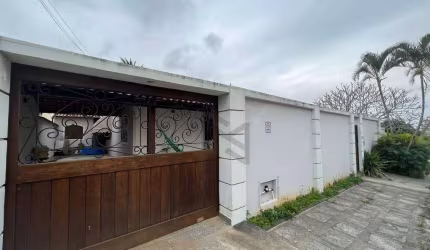 Casa com 4 dormitórios para alugar por R$ 4.700/mês - Centro - São Pedro da Aldeia/RJ