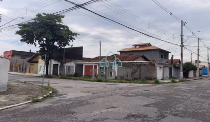 Casa com 2 dormitórios à venda, 250 m² por R$ 490.000,00 - Jardim das Bandeiras - Taubaté/SP