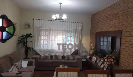 Casa com 3 dormitórios à venda, 190 m² por R$ 750.000,00 - Vila Santa Isabel - Taubaté/SP