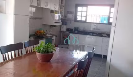 Sobrado com 3 dormitórios à venda, 130 m² por R$ 350.000,00 - Alto São Pedro - Taubaté/SP