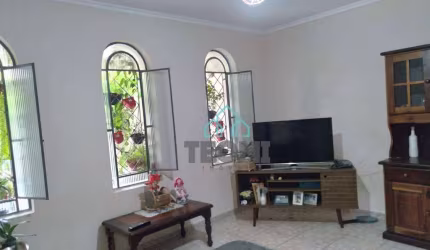 Sobrado com 4 dormitórios à venda, 252 m² por R$ 650.000,00 - Vila Marly - Taubaté/SP