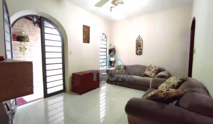 Casa com 4 dormitórios, 200 m² - venda por R$ 750.000,00 ou aluguel por R$ 3.130,00/mês - Centro - Caçapava/SP