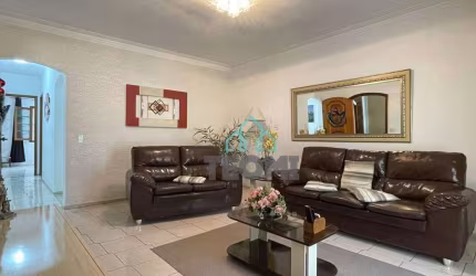 Casa com 3 dormitórios (1 suíte) à venda, 160 m² por R$ 750.000 - Independência - Taubaté/SP