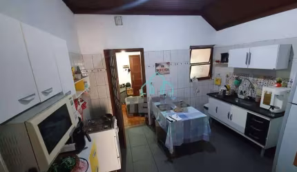 Casa com 2 dormitórios ( 1 Suíte ) à venda, 76 m² por R$ 230.000 - Centro - Taubaté/SP