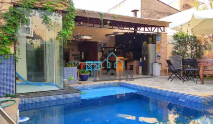 Sobrado com 3 dormitórios à venda, 360 m² por R$ 1.850.000,00 - Independência - Taubaté/SP
