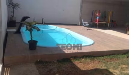 Sobrado com 4 dormitórios à venda, 272 m² por R$ 660.000,00 - Jardim Oásis - Taubaté/SP