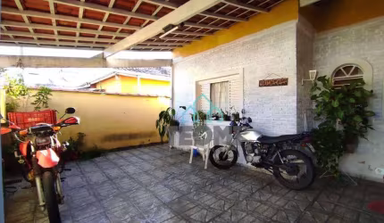 Casa com 3 dormitórios à venda, 119 m² por R$ 350.000,00 - Vila Jaboticabeira - Taubaté/SP