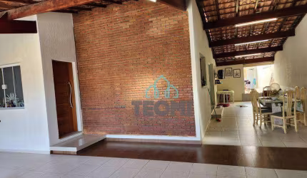 Casa com 5 dormitórios sendo 2 suítes à venda, 210 m² por R$ 590.000 - Jardim Gurilândia - Taubaté/SP