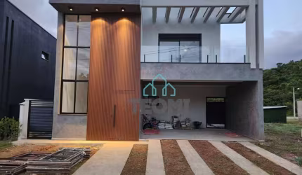 Sobrado com 4 dormitórios (3 suítes) à venda, 262 m² por R$ 1.800.000 - Itapecerica - Taubaté/SP