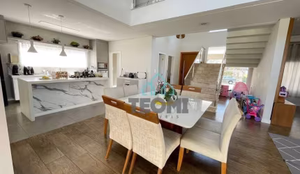 Sobrado com 3 dormitórios à venda, 298 m² por R$ 1.700.000,00 - Ouroville  - Taubaté/SP