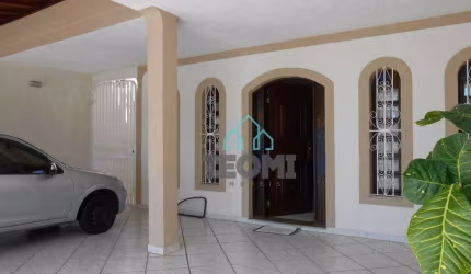 Casa com 5 dormitórios à venda, 310 m² por R$ 730.000,00 - Vila Jaboticabeira - Taubaté/SP
