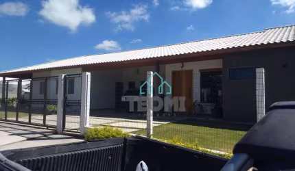 Casa com 3 dormitórios sendo 1 suíte à venda, 414 m² por R$ 2.200.000 - Chácara São Félix - Taubaté/SP