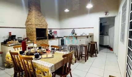 Sobrado com 3 dormitórios (2 suítes)  à venda, 220 m² por R$ 950.000 - Jardim Maria Augusta - Taubaté/SP