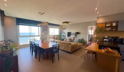 Apartamento com 1 suíte e 2 vagas, inteiro mobiliado, à venda no Edifício Serendipity em Balneário Camboriú