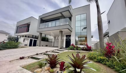 Casa com 5 suítes no Caledônia