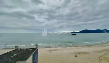 Cobertura frente mar com 4 dormitórios sendo 1 suíte, à venda no edifício Morada do sol em Balneário Camboriú