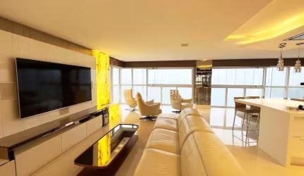 Apto 4 suites frente mar Balneario Camboriu