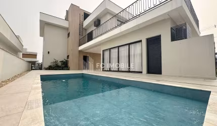 Casa com 4 suítes, toda mobiliada e equipada, disponível para venda e locação no condomínio Caledônia em Camboriú/SC