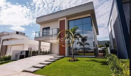 Casa com 3 suítes à venda, 315 m² - Caledônia - Camboriú/SC