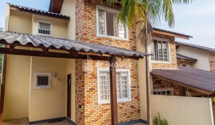 Sobrado em condomínio com 3 quartos,  à venda em Santa Cândida - Curitiba/PR
