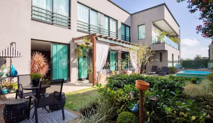 Luxuosa casa em Condomínio Fechado - 670m² - 4 suítes - Ecoville - Curitiba/PR