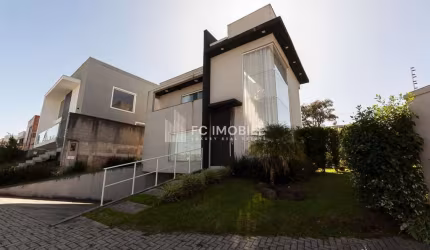 Casa com 315 m² privativos e 3 suítes, à venda em São Lourenço - Curitiba/PR