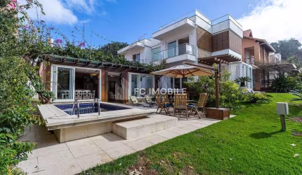 Casa em condomínio com 4 suítes, mobiliada, à venda na Praia do Estaleiro - Balneário Camboriú