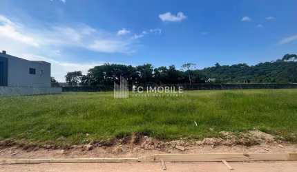 Terreno com 652 m² privativos à venda no condomínio Caledônia em Camboriú/SC