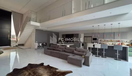 FABULOSA CASA NO CONDOMINÍO CALEDONIA