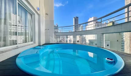 Cobertura 4 dorms e 4 vagas - centro de Balneário Camboriú