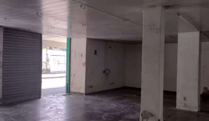 Espaçosa Loja de 135m² no Bairro Jardim da Viga!