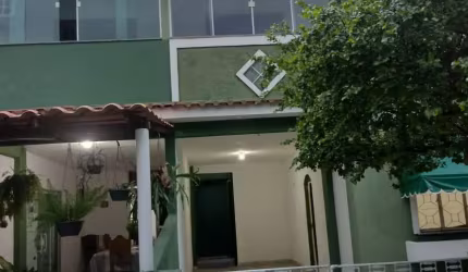 Casa em Condomínio Residencial Tranquilo com 2 Quartos e Garagem