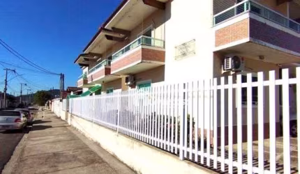 Apartamento com 3 dormitórios à venda, 86 m² por R$ 475.000,00 - Nova São Pedro - São Pedro da Aldeia/RJ