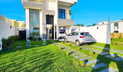 HORTO VILLE - Casa Alto Padrão com 3 suítes e acabamento de primeiríssima qualidade. Condomínio HortoVille - Abrantes.