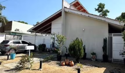 Casa no Condomínio Reserva das Flores, 4 quartos - Venda