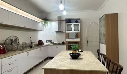 Casa no Residencial Laranjeiras, 4 quartos - Venda