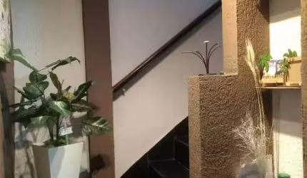 Casa com 2 dormitórios no Ipiranga  Sobrado na Vila Monumento