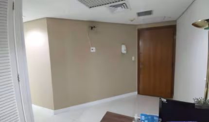 Conjunto comercial com 2 salas para locação em Moema