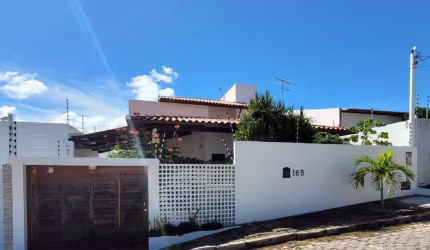 Lindo Duplex  com 3 quartos, 02 sendo suites em Nova Parnamirim - Parnamirim - RN