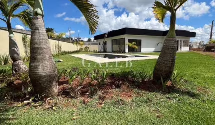 Casa de luxo em condomínio à venda em Atibaia-SP - 4 quartos, 4 suítes, 2 salas, 6 banheiros, 4 vagas - Parque Residencial Shamballa III